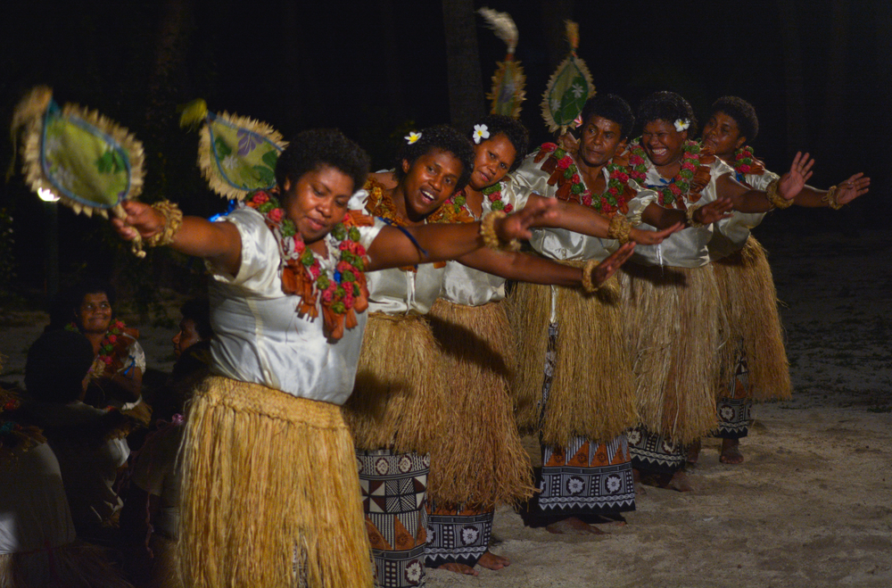 Традиционный женский танец на Фиджи