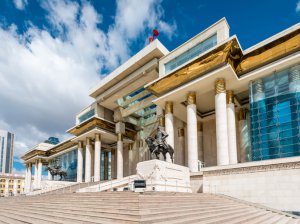 Работа в Монголии: как легально устроиться по профессии